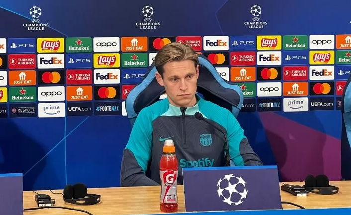 Frenkie de Jong rasande över Barcelona-rykten